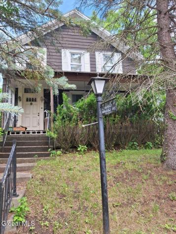 3 Billings Avenue Troy NY 12180