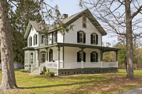 23 Frog Alley Old Chatham NY 12136