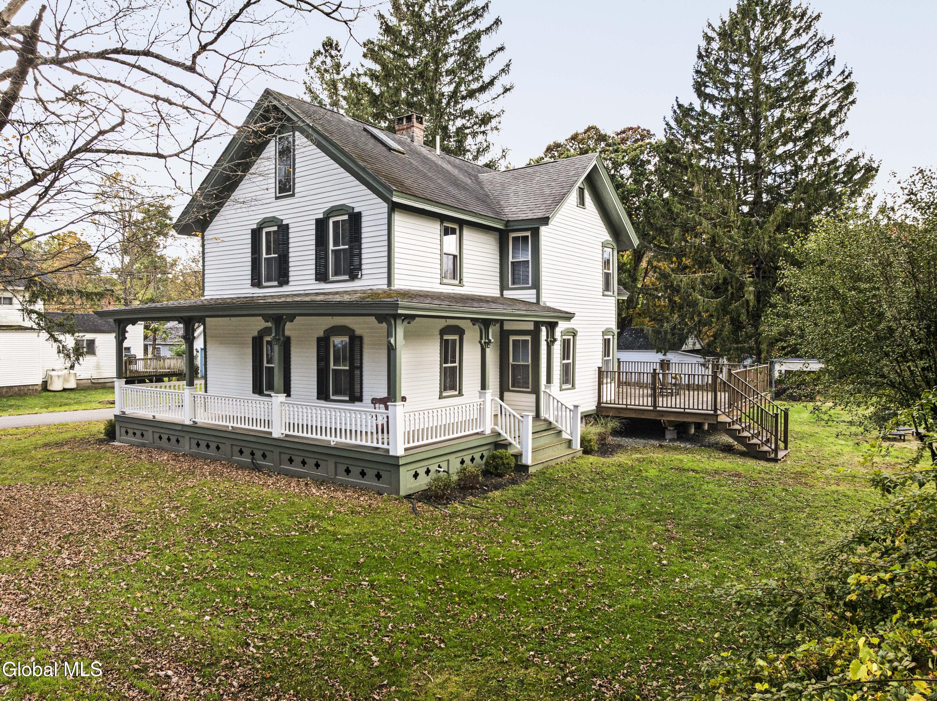 23 Frog Alley Old Chatham NY 12136