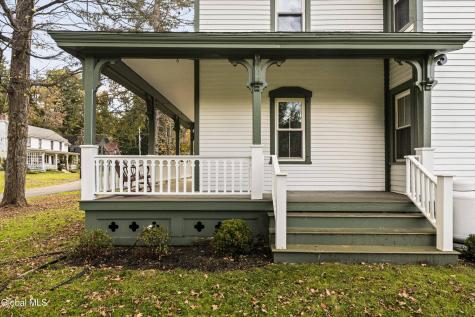 23 Frog Alley Old Chatham NY 12136