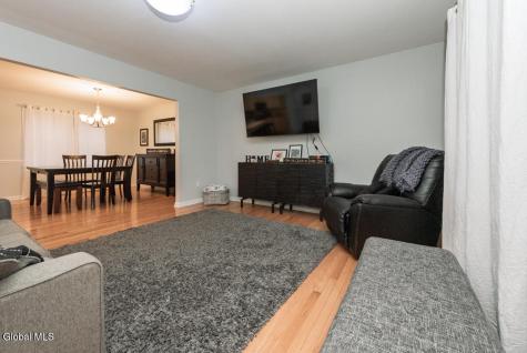 13 Indian Maiden Pass Altamont NY 12009