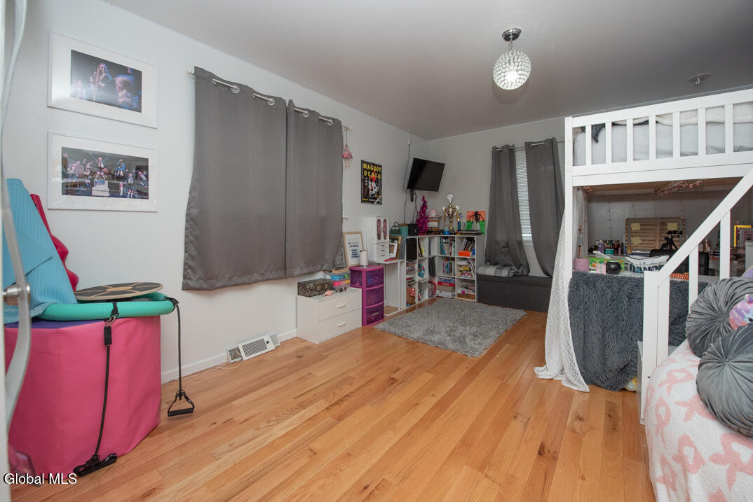 13 Indian Maiden Pass Altamont NY 12009