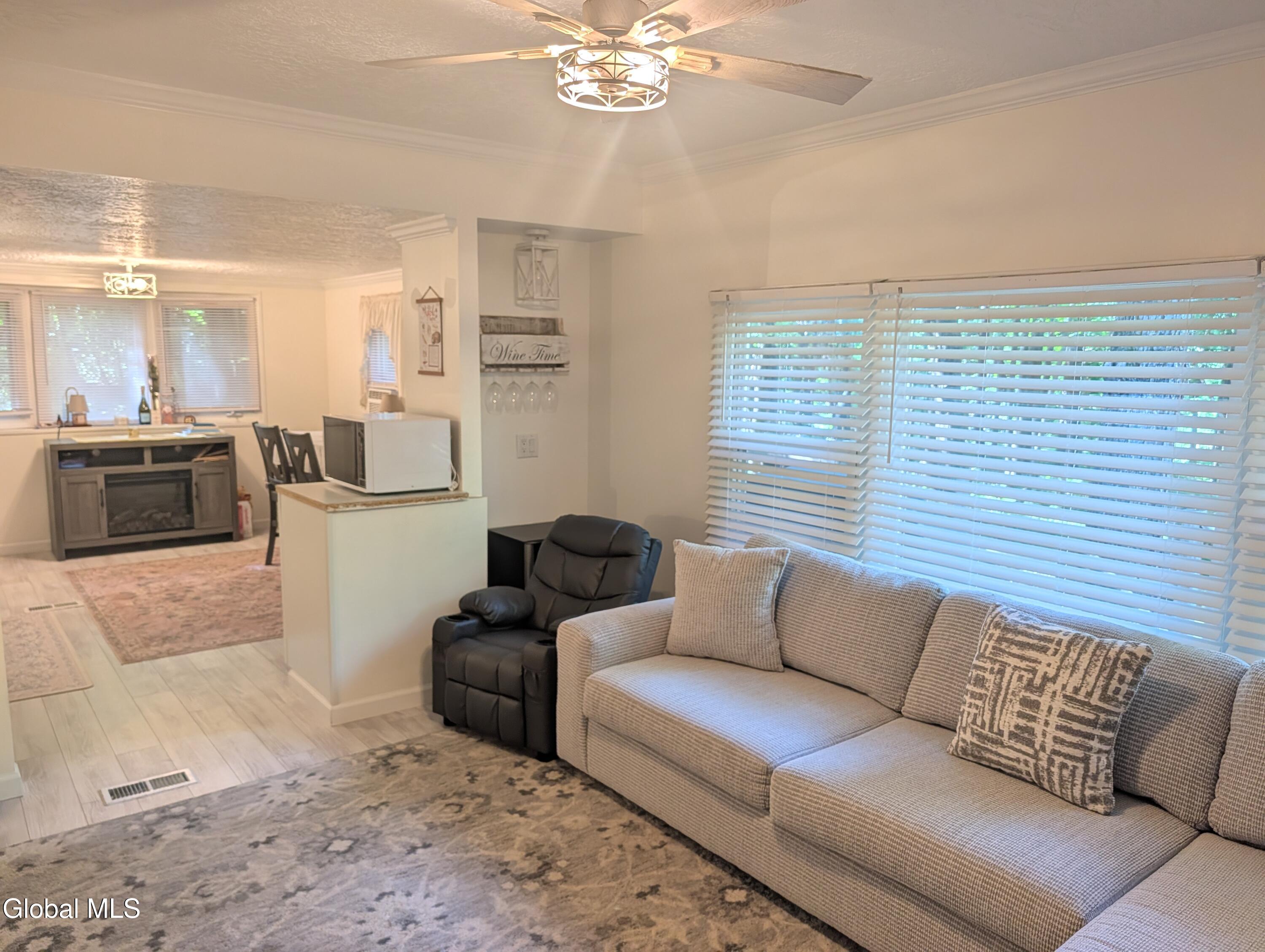 40 Huntington Drive Freehold NY 12431