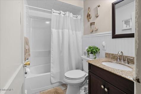 24 Edmel Road Glenville NY 12302