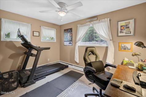 24 Edmel Road Glenville NY 12302