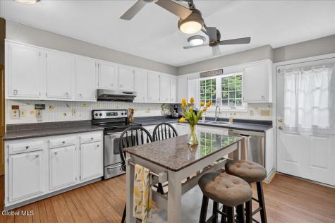 24 Edmel Road Glenville NY 12302