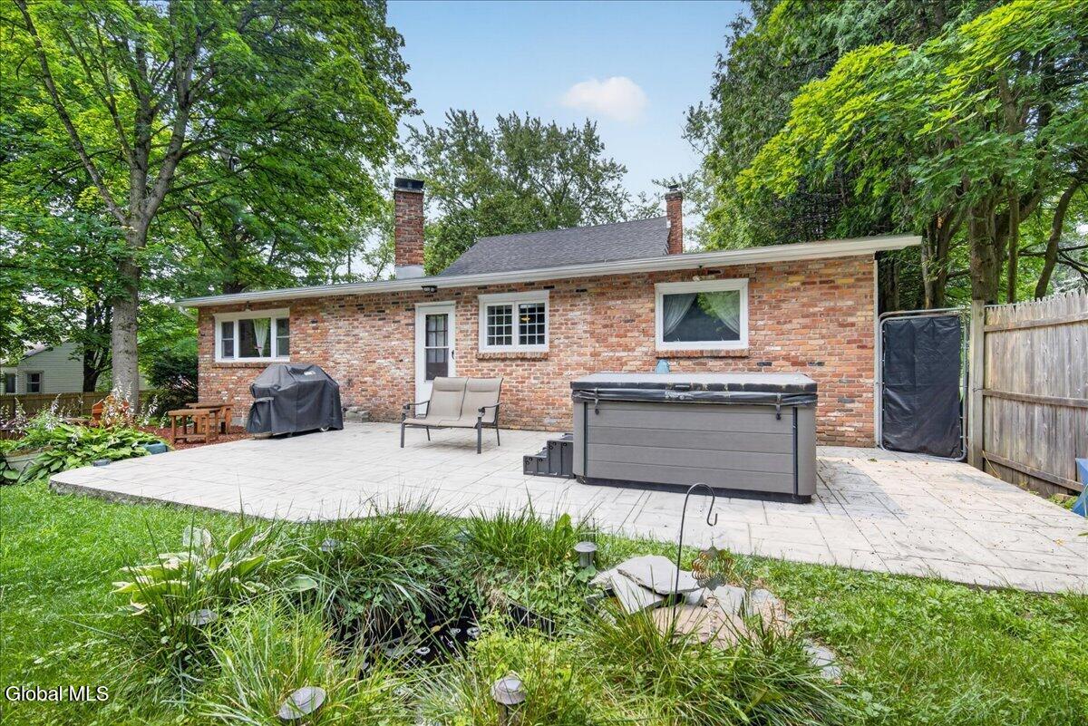24 Edmel Road Glenville NY 12302