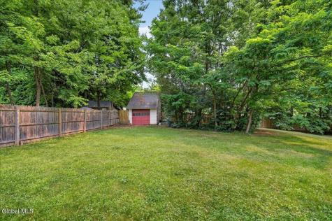24 Edmel Road Glenville NY 12302