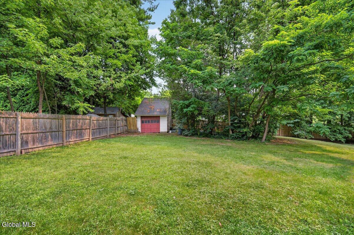24 Edmel Road Glenville NY 12302