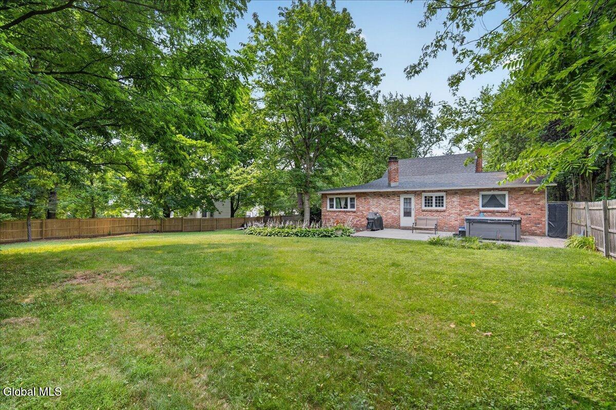 24 Edmel Road Glenville NY 12302