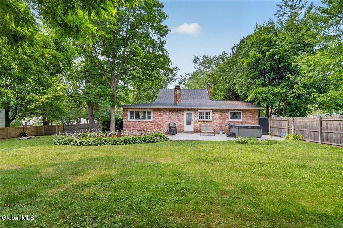 24 Edmel Road Glenville NY 12302
