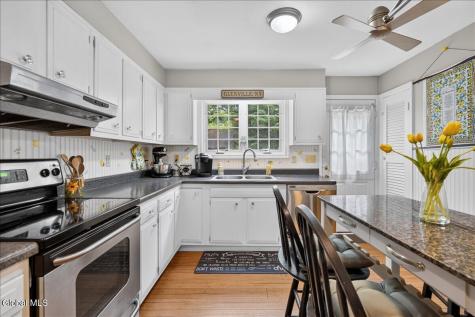 24 Edmel Road Glenville NY 12302