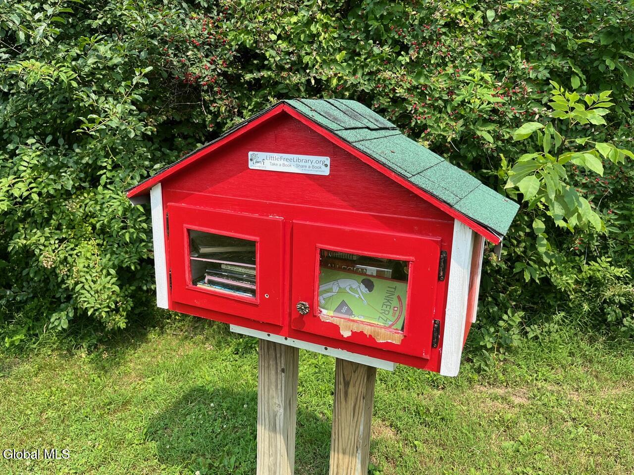 24 Edmel Road Glenville NY 12302