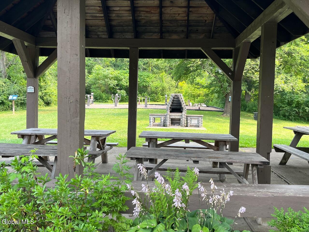 24 Edmel Road Glenville NY 12302