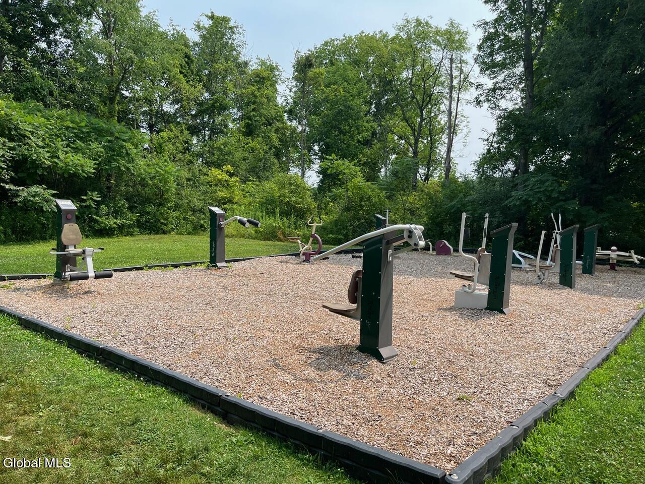 24 Edmel Road Glenville NY 12302