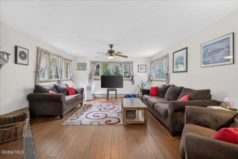 24 Edmel Road Glenville NY 12302