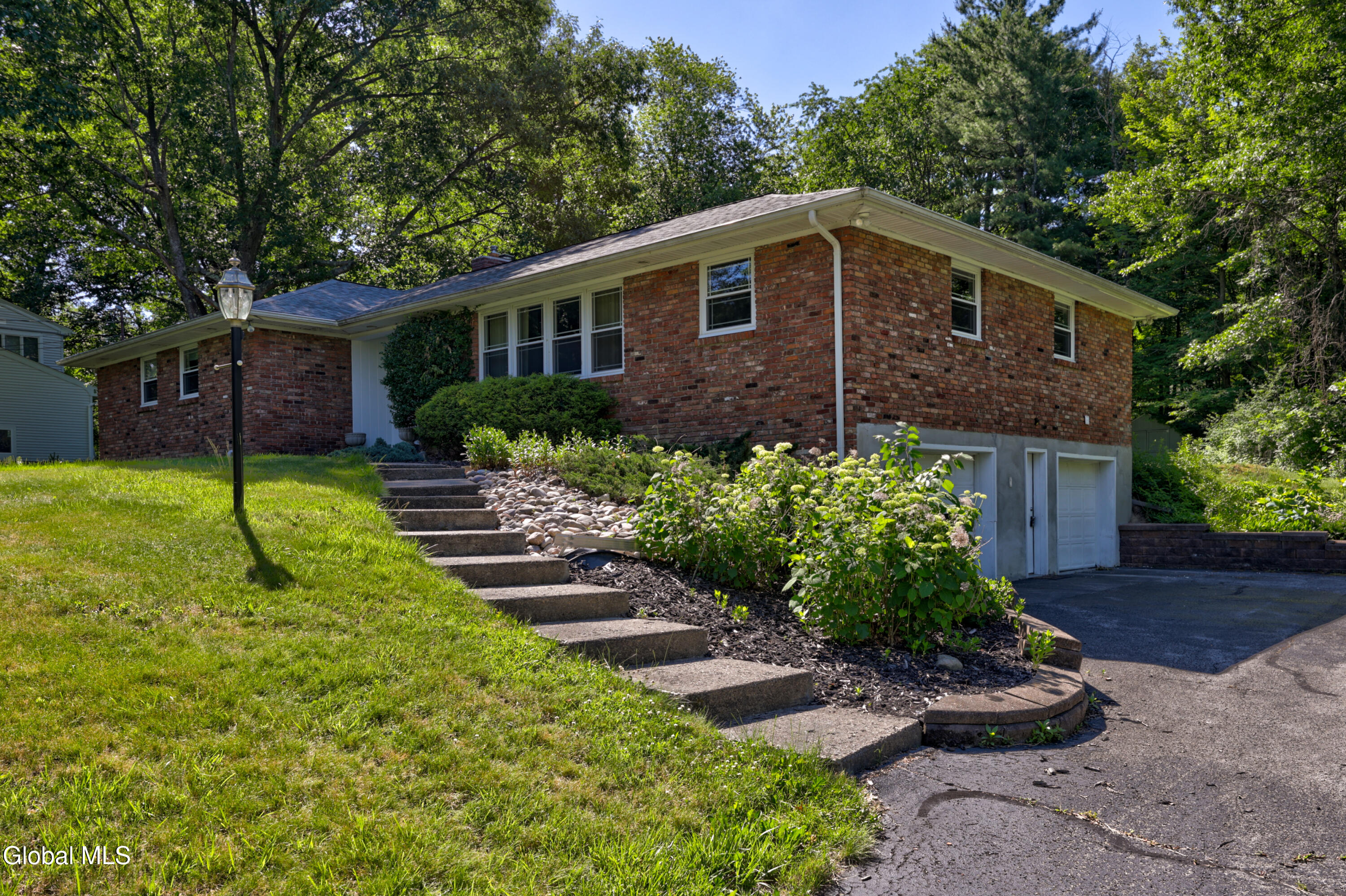 1 Linda Lane Niskayuna NY 12309