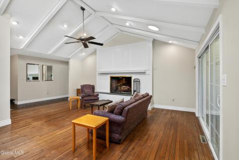 1 Linda Lane Niskayuna NY 12309