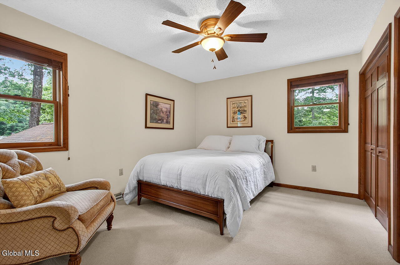 26 Knollwood Drive Saratoga Springs NY 12866