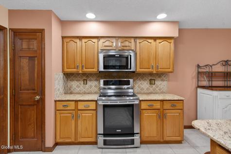 26 Knollwood Drive Saratoga Springs NY 12866