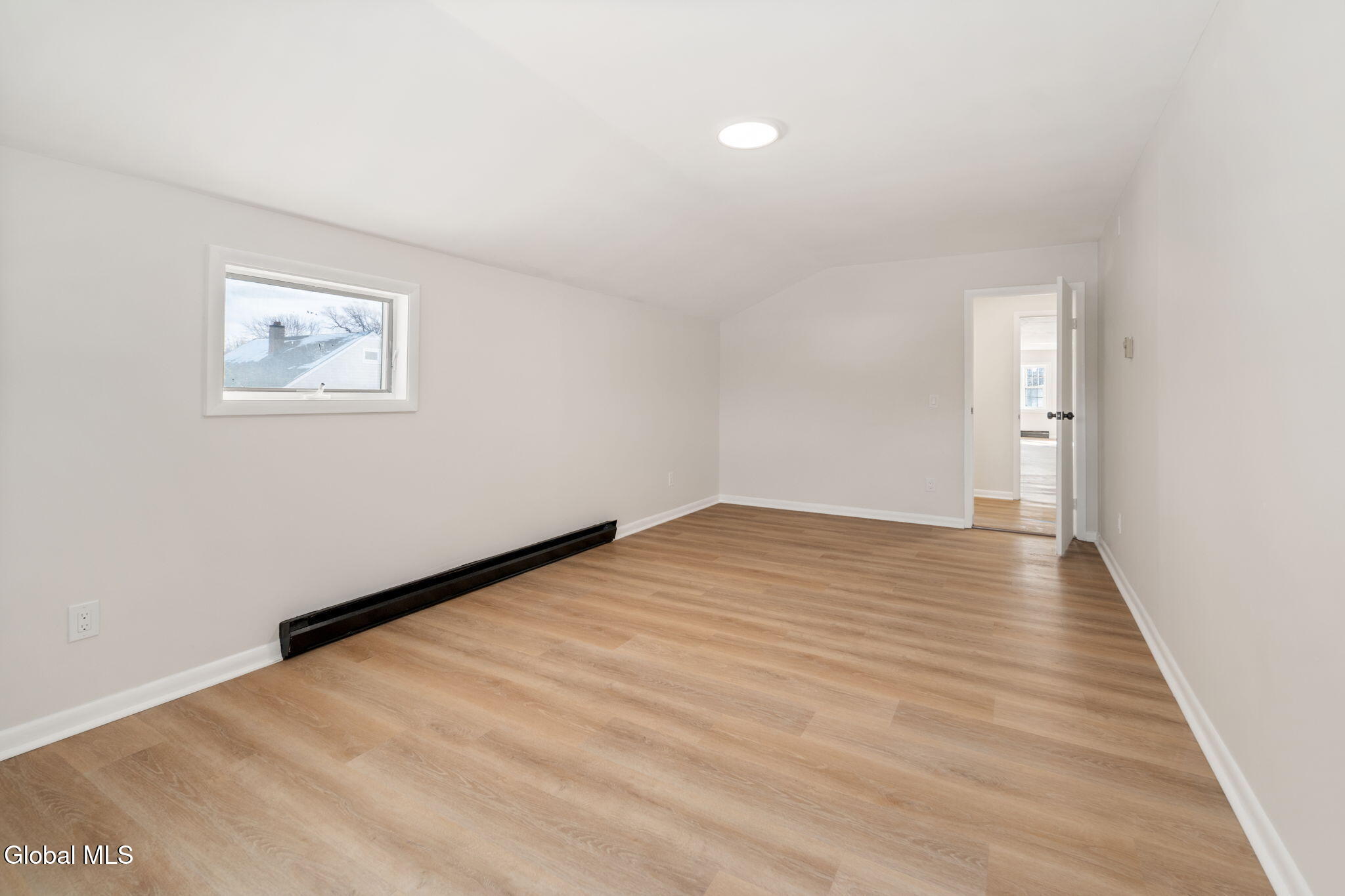 27 Grieme Avenue Amsterdam NY 12010