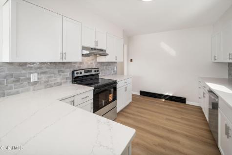 27 Grieme Avenue Amsterdam NY 12010