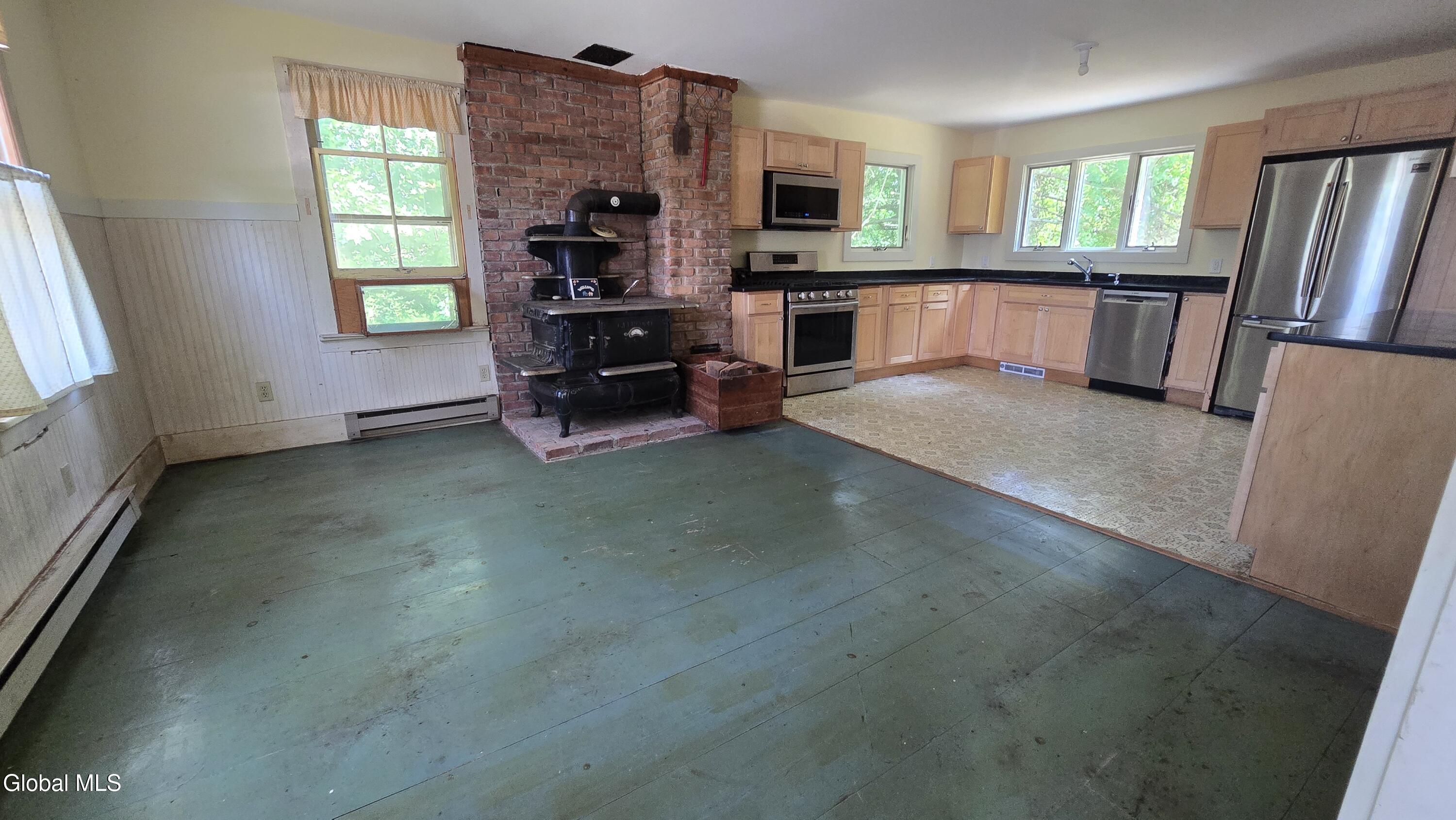 184 White Mills Road Chatham NY 12037
