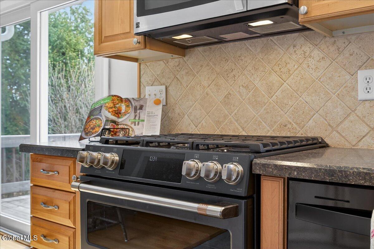 11 Gregory Lane Loudonville NY 12211