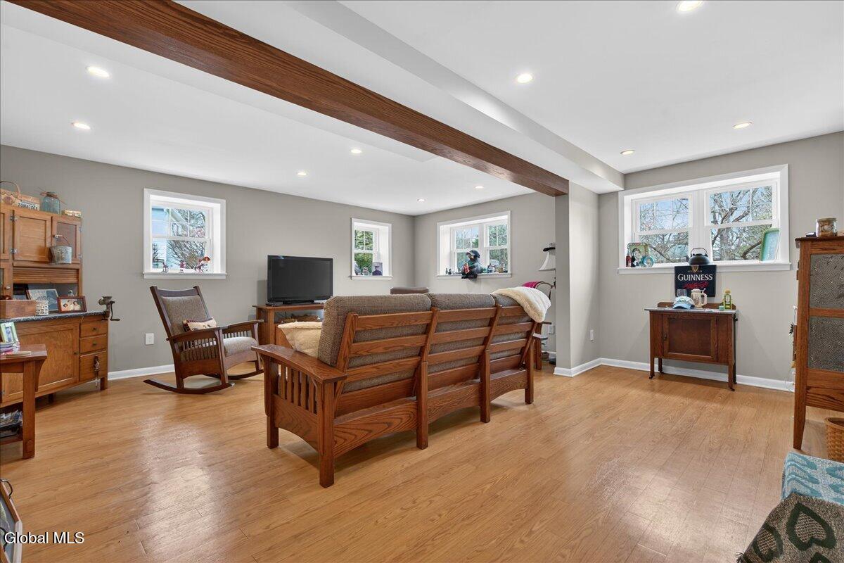 11 Gregory Lane Loudonville NY 12211