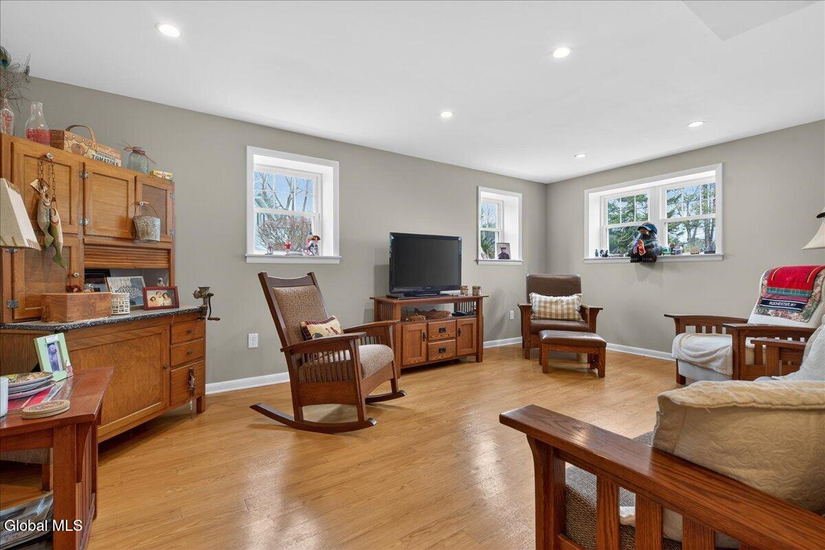 11 Gregory Lane Loudonville NY 12211