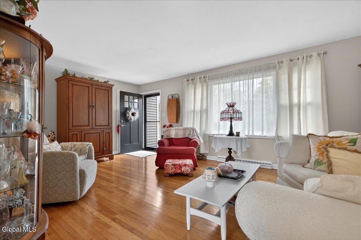 11 Gregory Lane Loudonville NY 12211