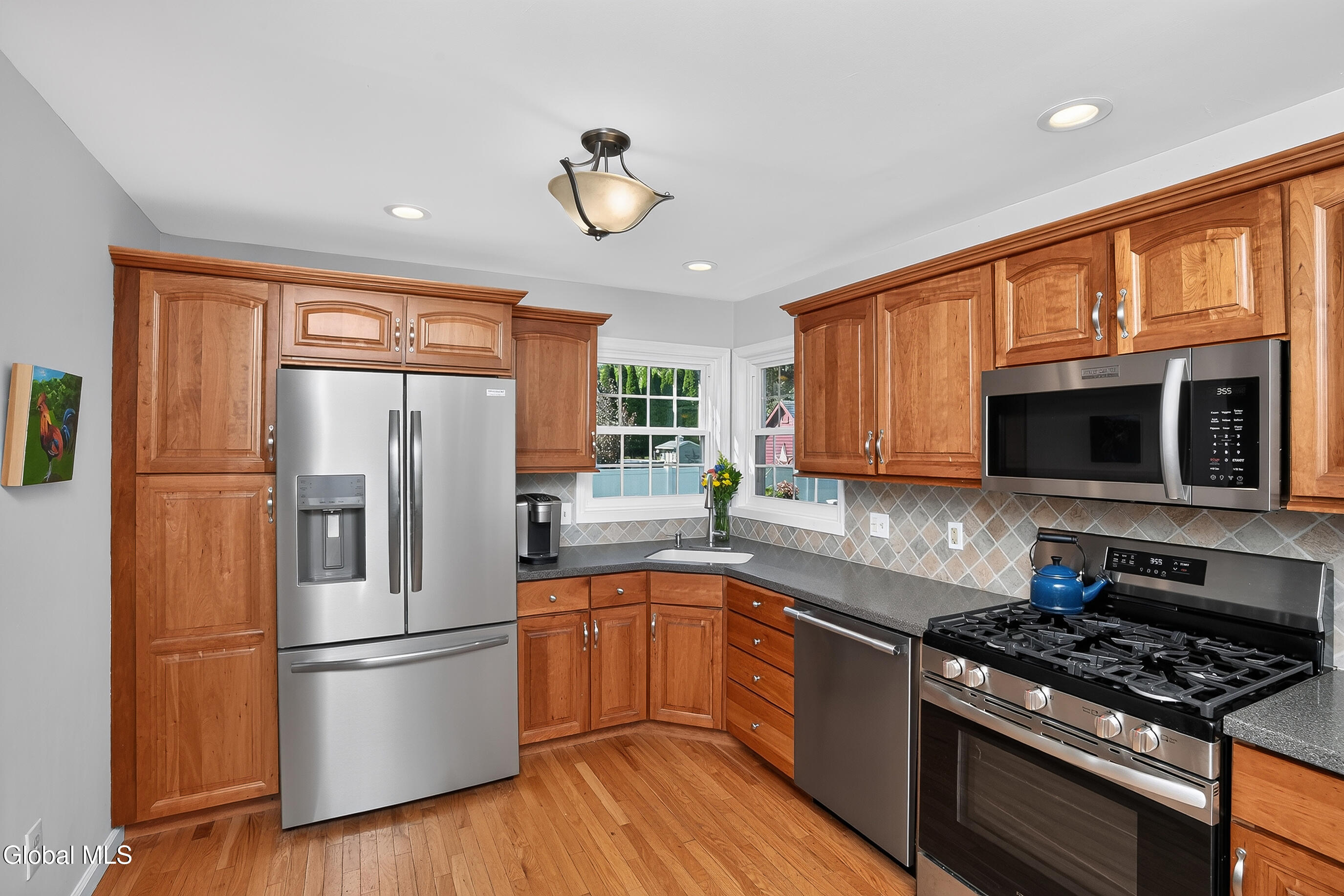25 Erie Drive Slingerlands NY 12159