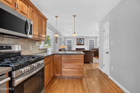 25 Erie Drive Slingerlands NY 12159
