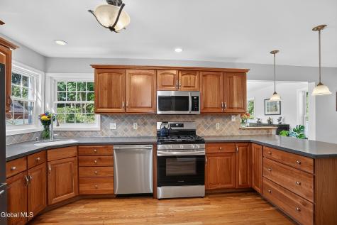 25 Erie Drive Slingerlands NY 12159