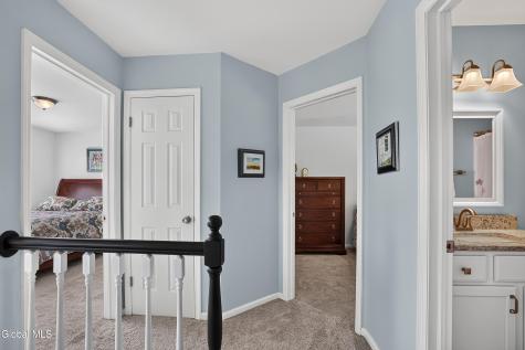 25 Erie Drive Slingerlands NY 12159