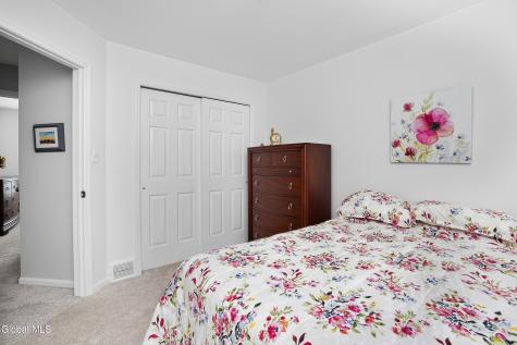 25 Erie Drive Slingerlands NY 12159