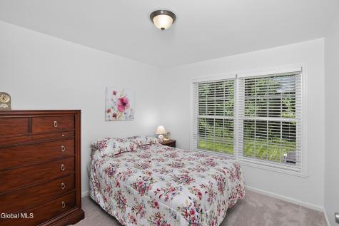 25 Erie Drive Slingerlands NY 12159