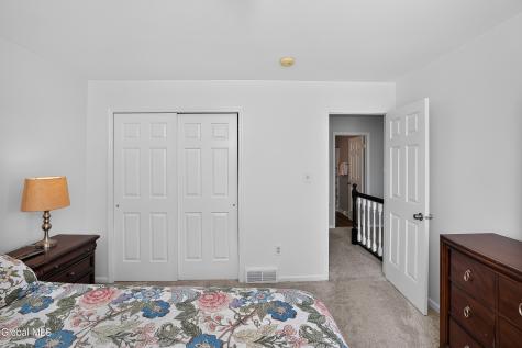 25 Erie Drive Slingerlands NY 12159