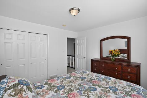25 Erie Drive Slingerlands NY 12159