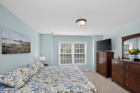 25 Erie Drive Slingerlands NY 12159