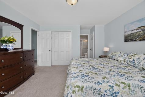 25 Erie Drive Slingerlands NY 12159