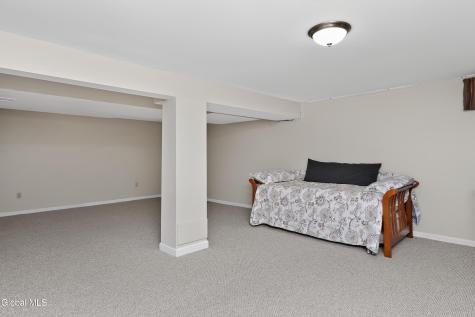 25 Erie Drive Slingerlands NY 12159