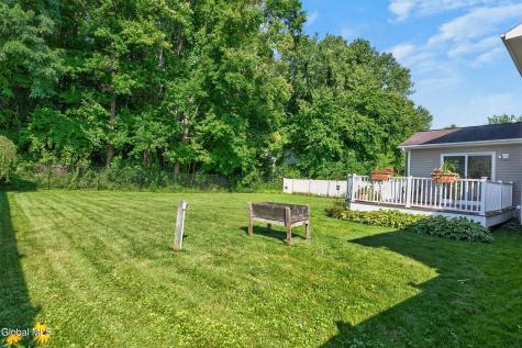 25 Erie Drive Slingerlands NY 12159