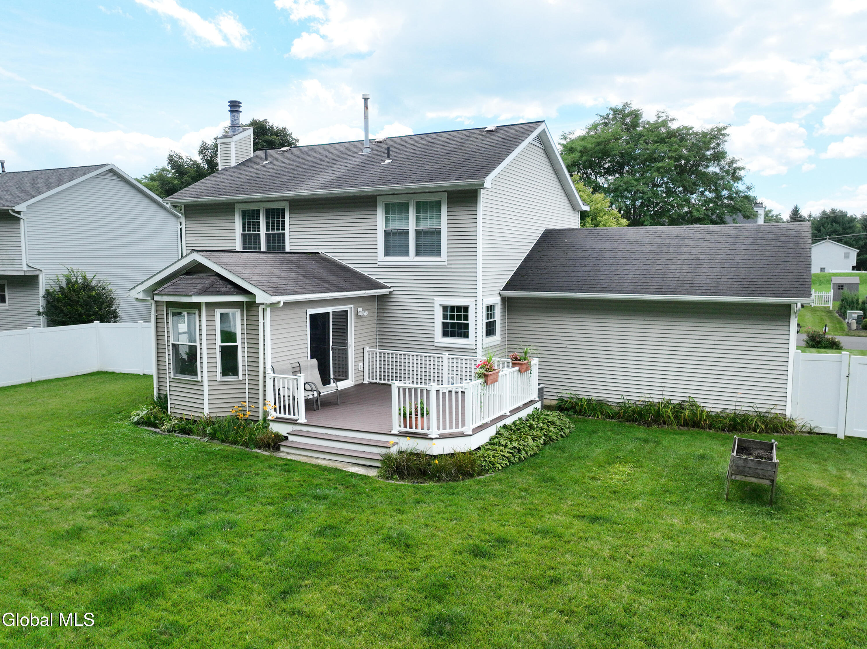 25 Erie Drive Slingerlands NY 12159
