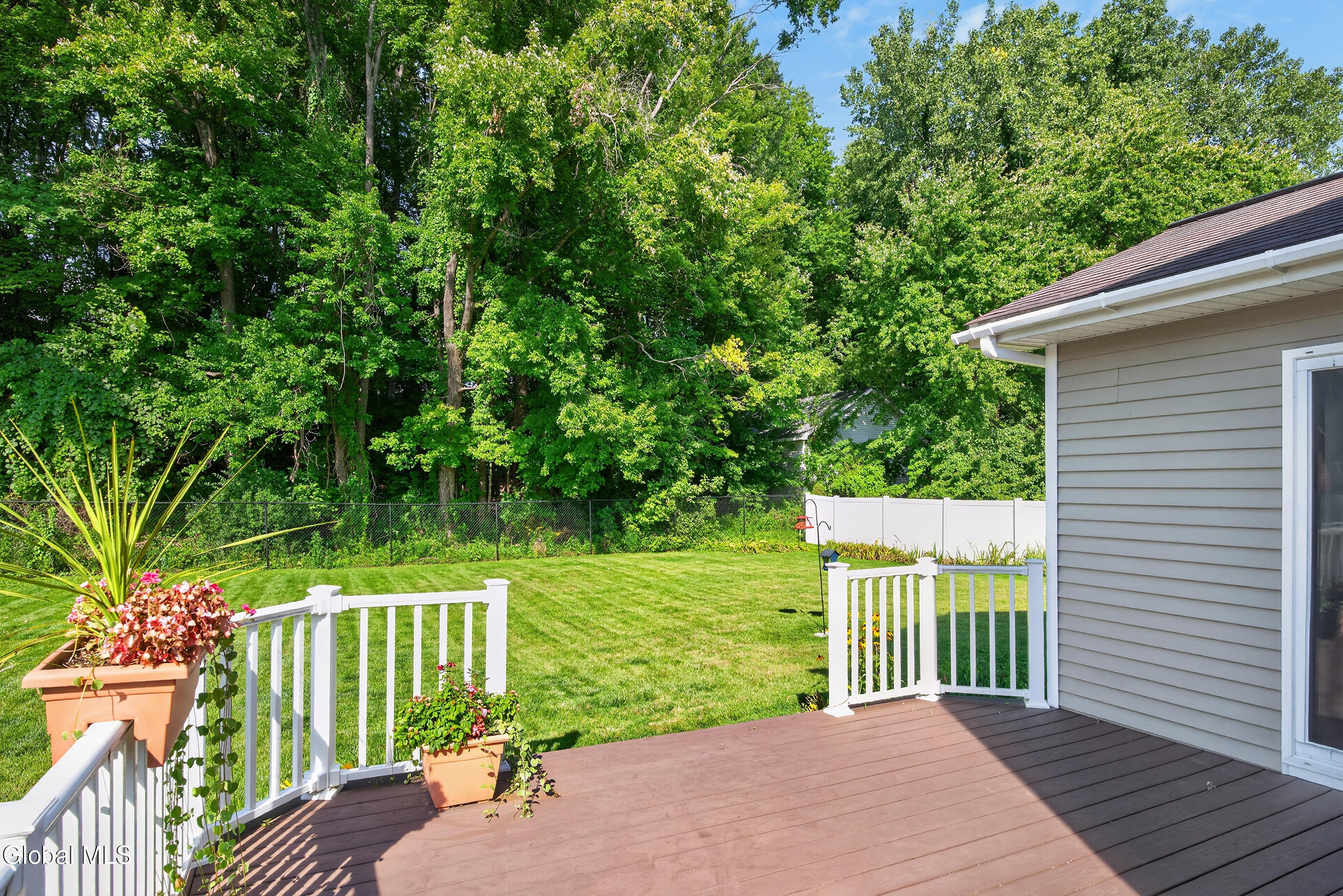 25 Erie Drive Slingerlands NY 12159
