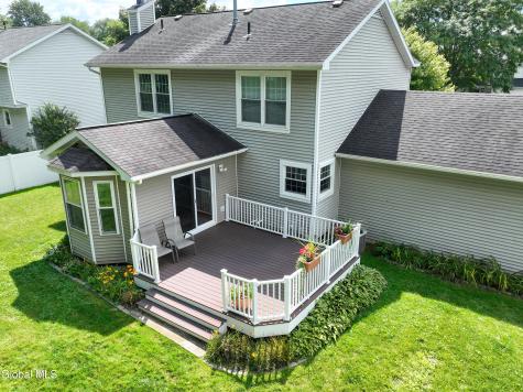 25 Erie Drive Slingerlands NY 12159