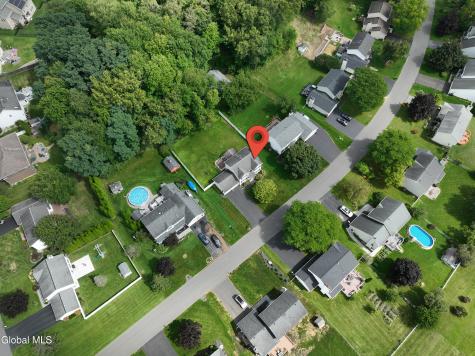 25 Erie Drive Slingerlands NY 12159