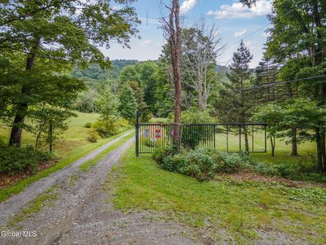 154 Phillips Road Petersburgh NY 12138