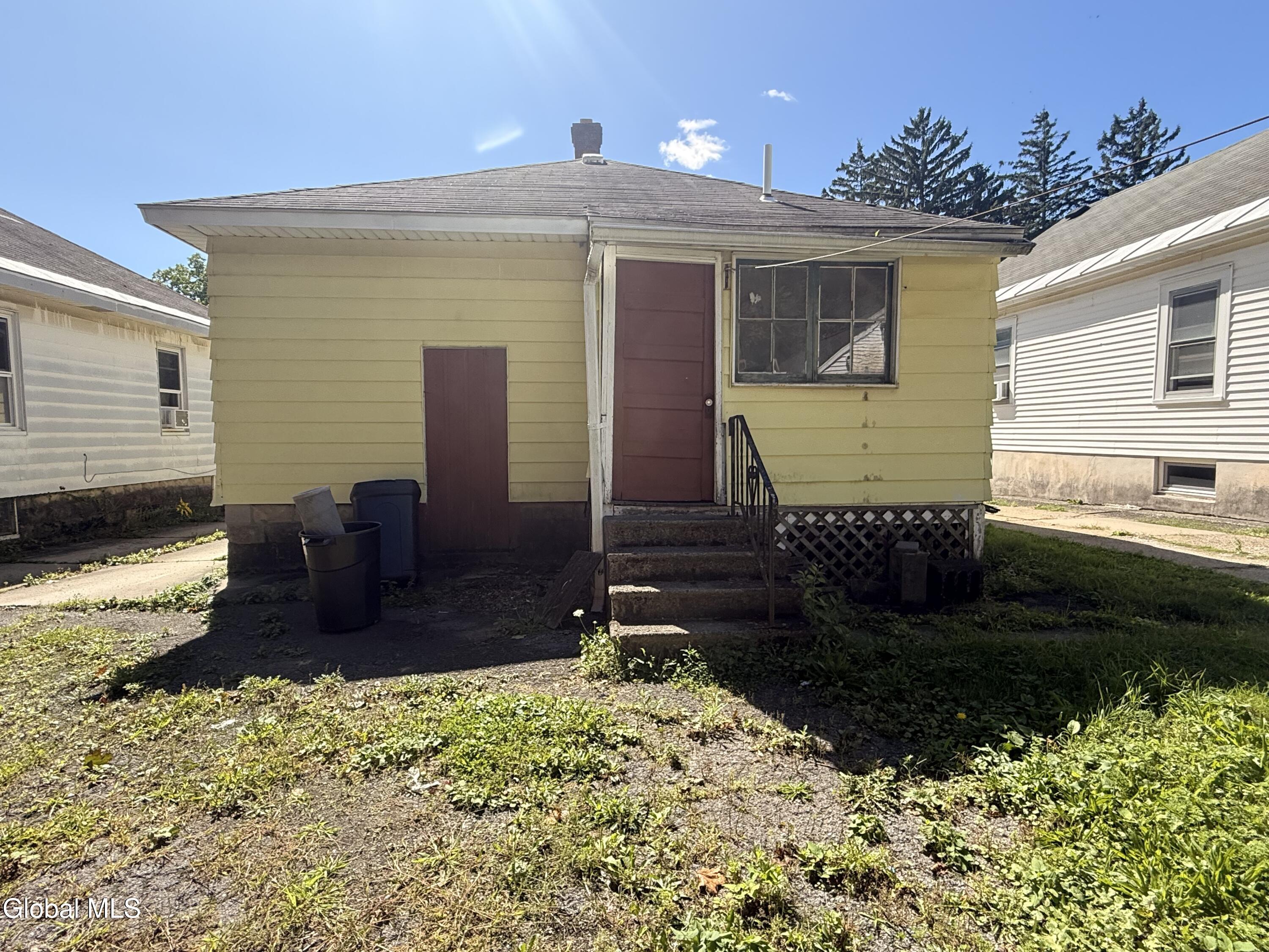 1017 Raymond Street Schenectady NY 12308