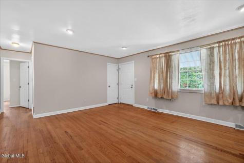 114 Hathorn Boulevard Saratoga Springs NY 12866